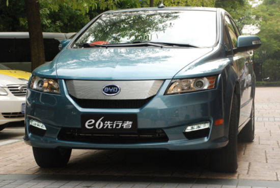 售价24.98万元 中国首款纯电动车比亚迪e6入杭