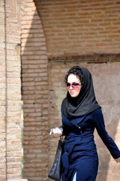 伊朗女人服装变迁 面纱已是过去式(组图)