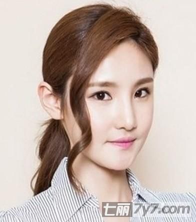 韩式简单扎马尾辫漂亮发型清新减龄(组图)