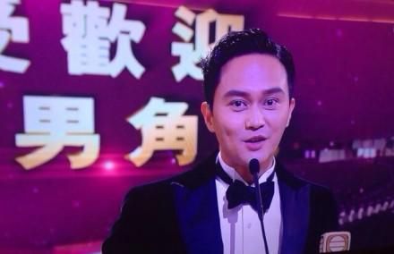 TVB颁奖典礼2013直播 张智霖难掩失落未能封