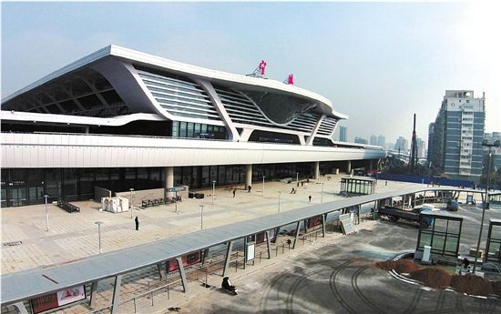宁波火车南站装修完毕 预计28日投入使用(图)_