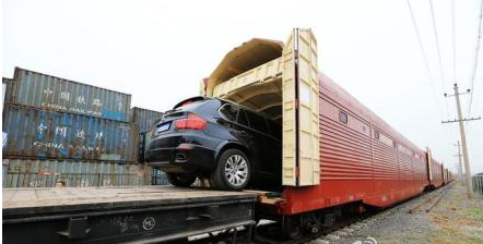 自驾游新玩法 北京60余辆私家车坐火车去杭州
