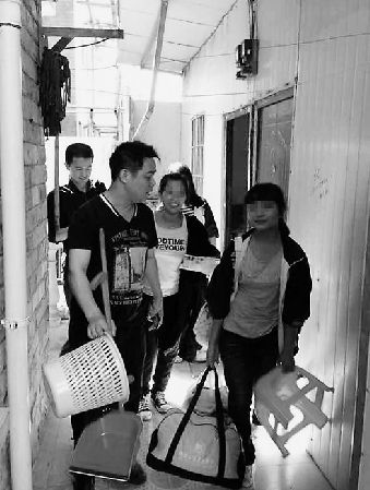 温州乐清离家出走3名初中女生在上海被寻获(图