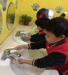 杭州市绿洲花园幼儿园安全月特色活动