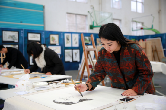 庆元县举行美术教师技能大赛 78名教师显身手